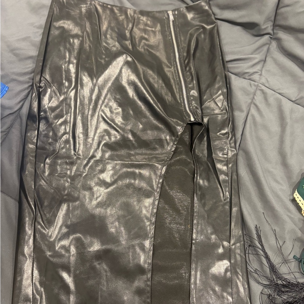 SHEIN Shiny Black Pencil Skirt